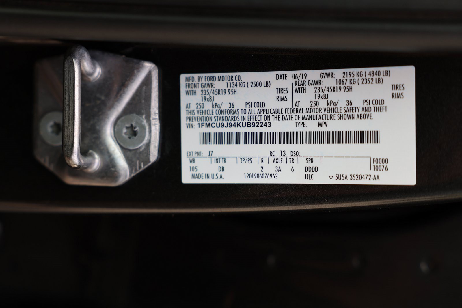 Certified 2019 Ford Escape Titanium image 39