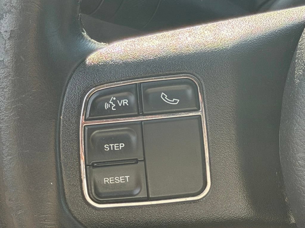 Used 2012 Jeep Liberty Sport AWD/4WD image 22