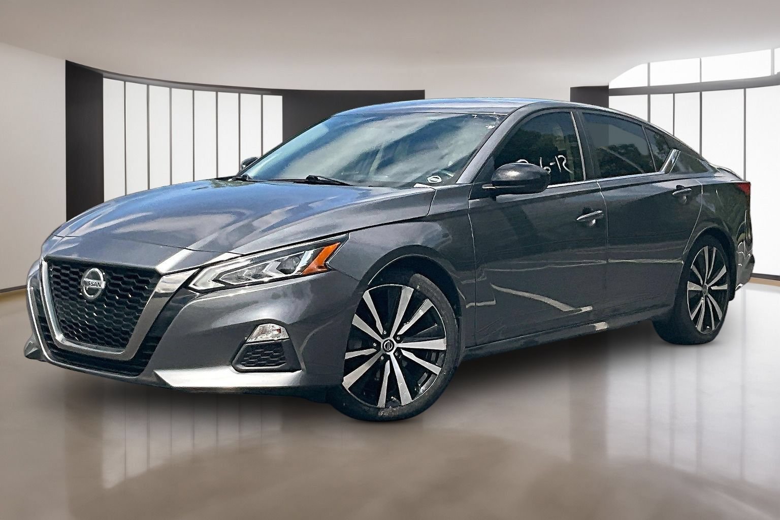 Used 2019 Nissan Altima 2.5 SR FWD image 3