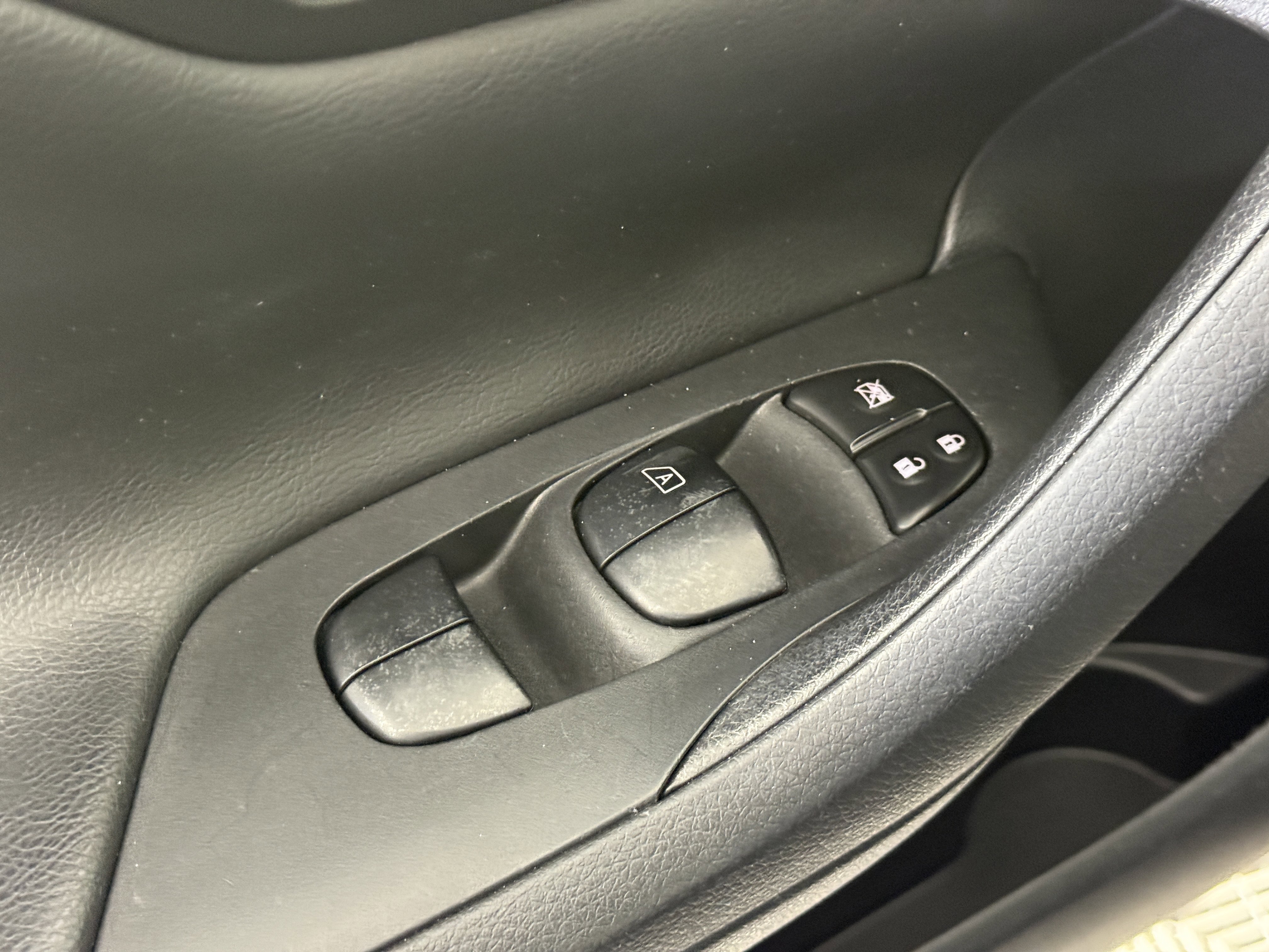 Used 2018 Nissan Altima 2.5 SR w/ SR Special Edition image 15