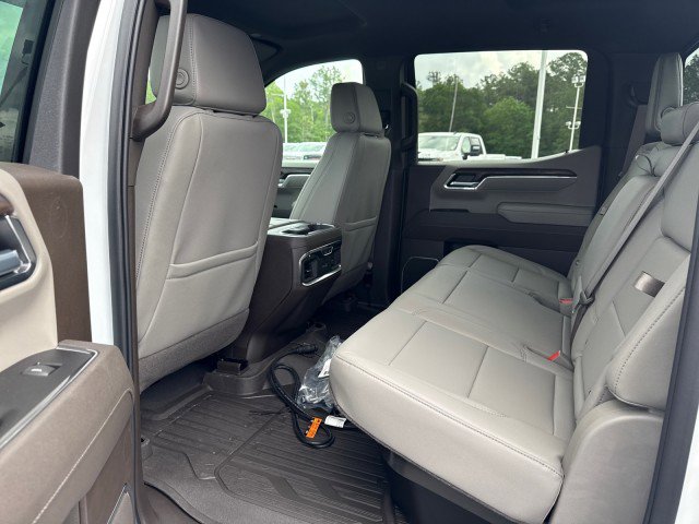 New 2026 GMC Sierra 1500 SLT image 15