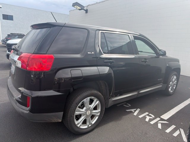 Used 2017 GMC Terrain SLE FWD image 3