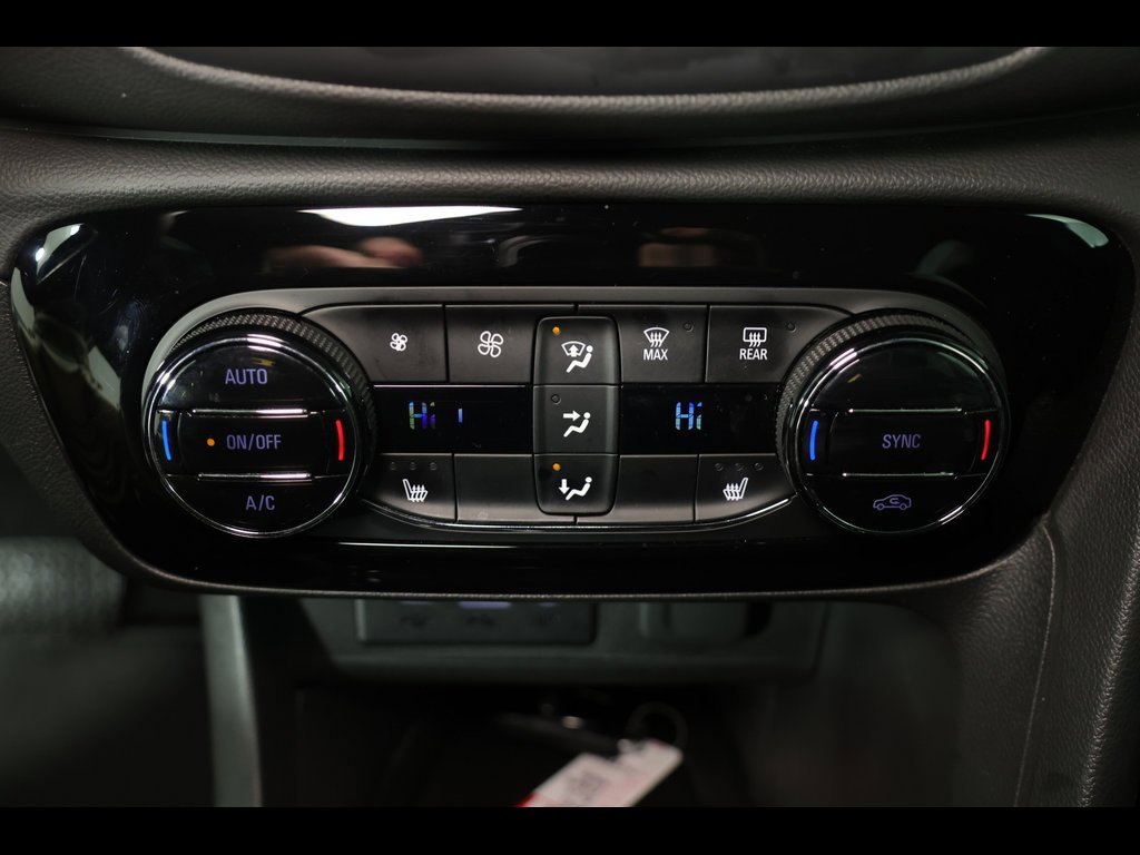 Used 2021 Buick Encore GX Select image 12