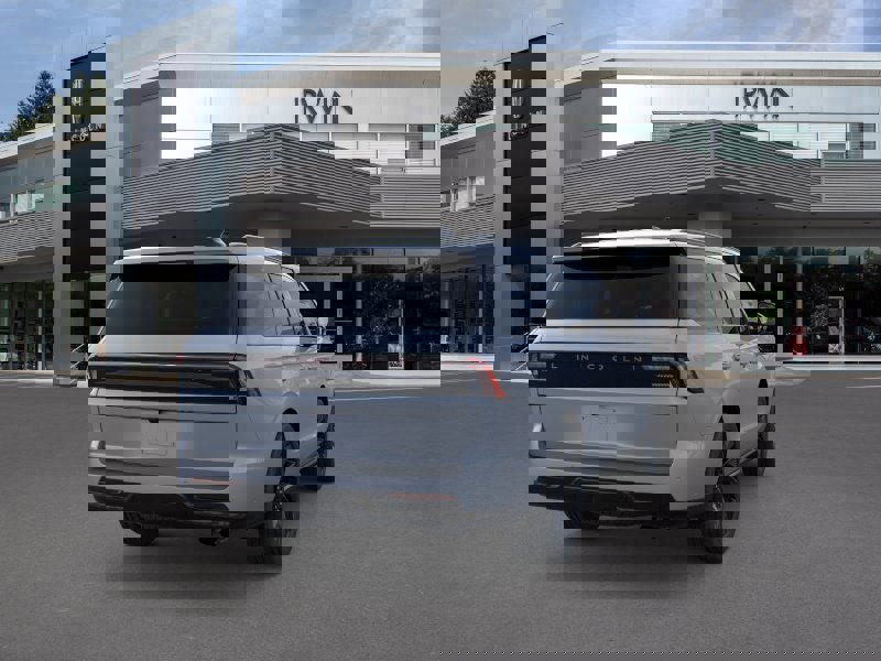 New 2025 Lincoln Navigator Reserve w/ Jet Appearance Package image 8