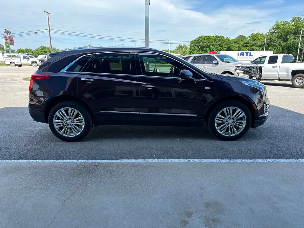 Used 2017 Cadillac XT5 Premium Luxury w/ Driver Assist Package FWD image 4