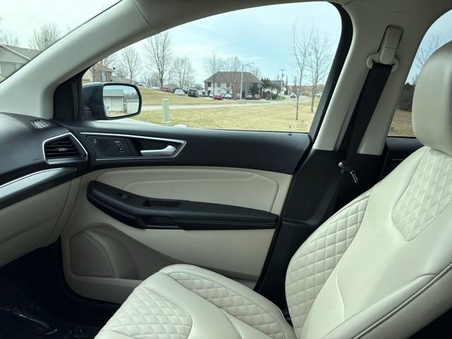 Used 2024 Ford Edge Titanium image 21