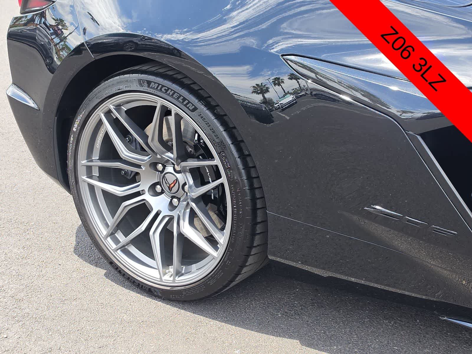 Used 2024 Chevrolet Corvette Z06 RWD image 12