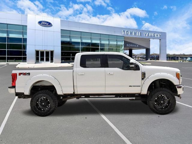 Used 2017 Ford F250 Lariat w/ Lariat Ultimate Package AWD/4WD image 5