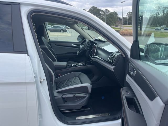New 2026 Volkswagen Atlas Peak Edition image 32