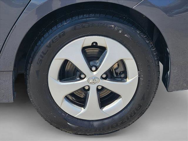 Used 2015 Toyota Prius Two image 2