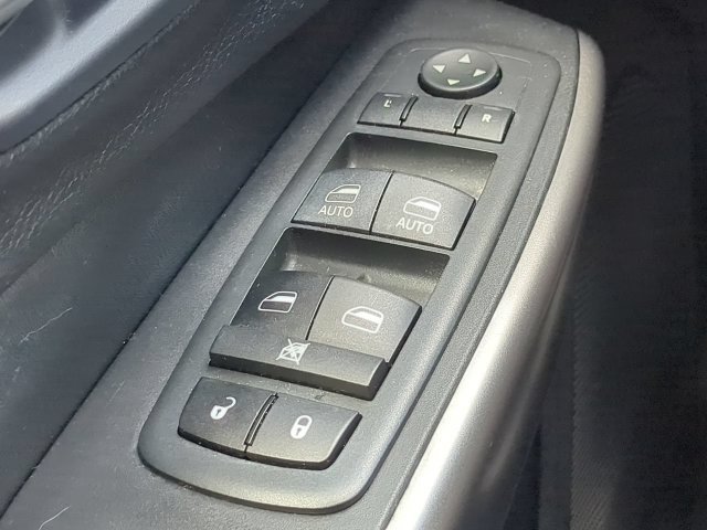 Used 2020 Jeep Cherokee Latitude FWD image 26