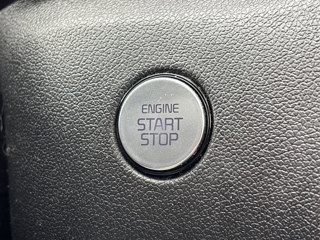 Certified 2022 Kia Sorento S w/ Panoramic Sunroof Package image 33