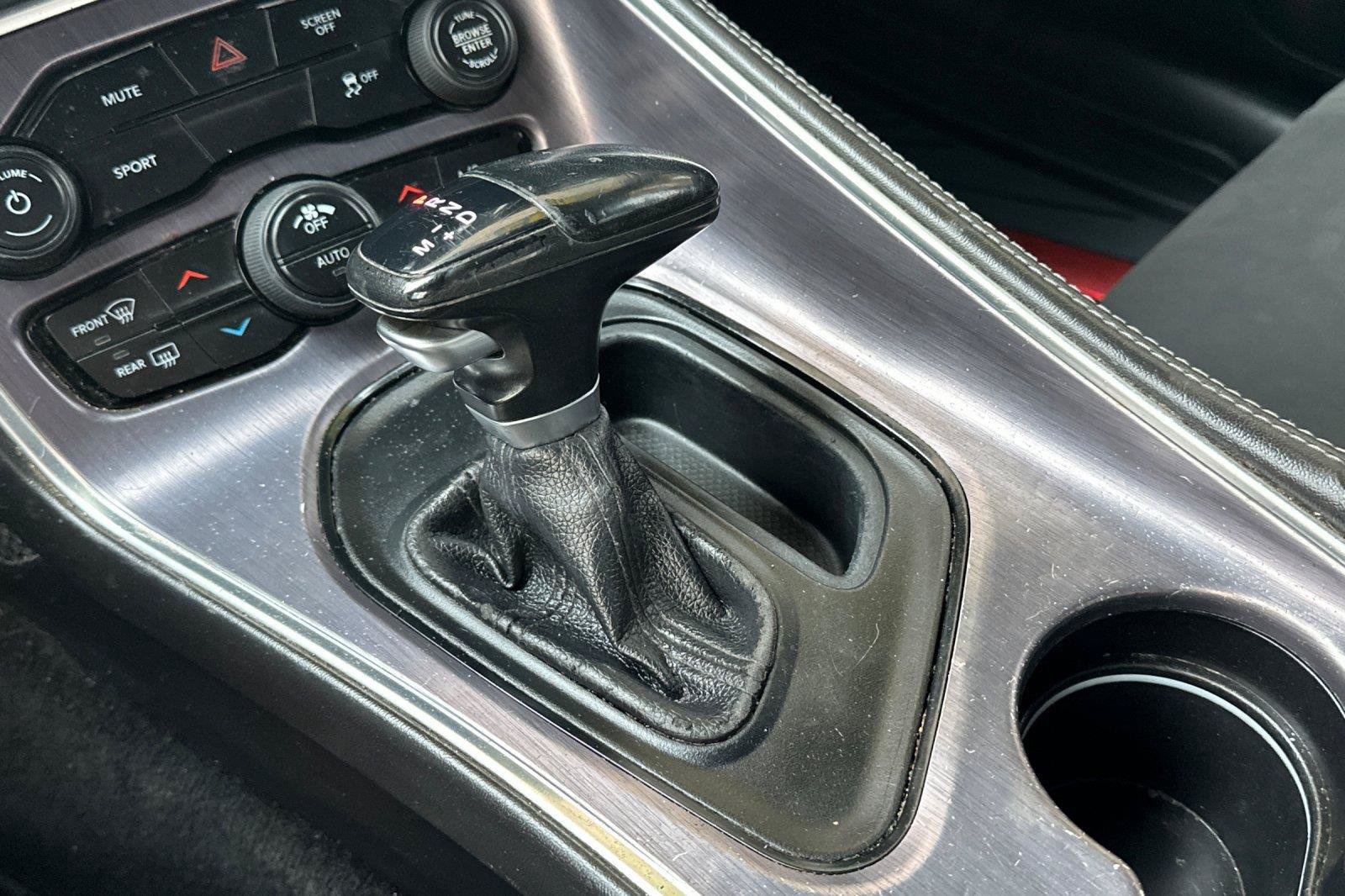 Used 2018 Dodge Challenger SXT RWD image 19