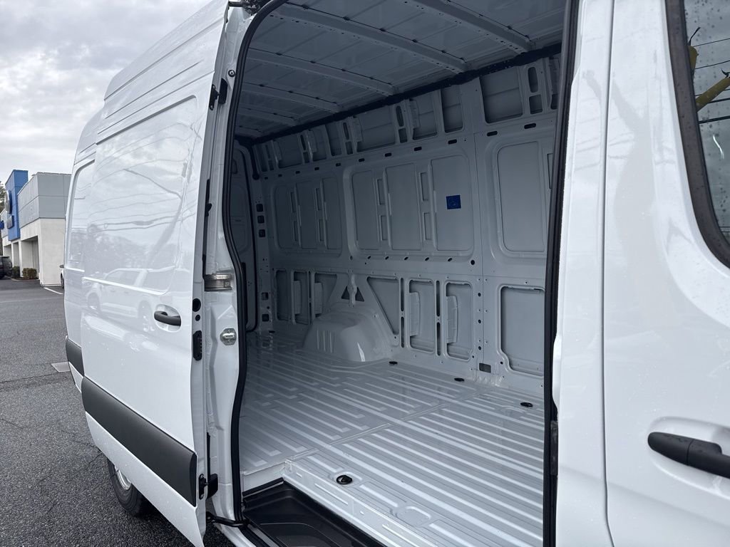 New 2026 Mercedes-Benz Sprinter 3500 image 4
