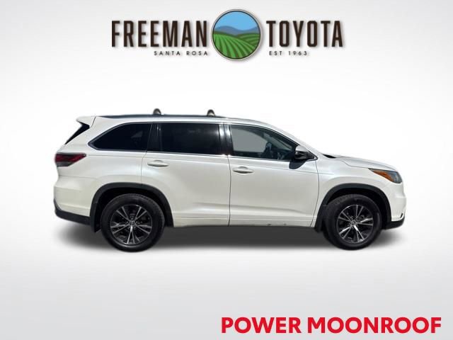 Used 2016 Toyota Highlander XLE AWD/4WD image 4