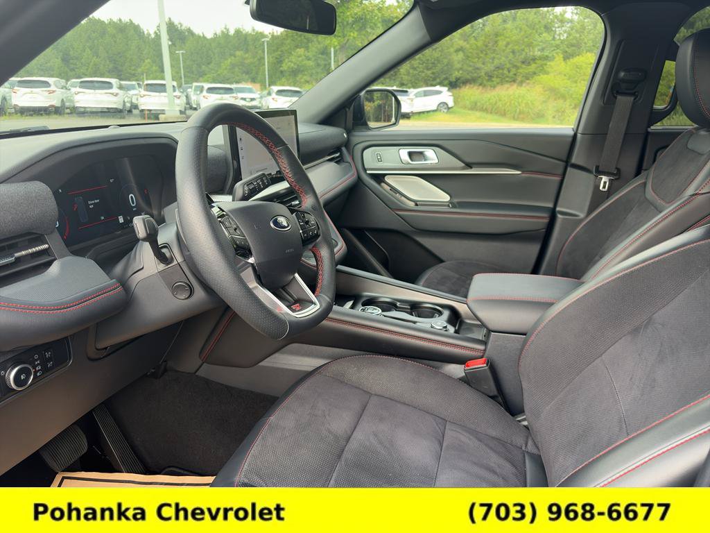 Used 2025 Ford Explorer ST AWD/4WD image 21