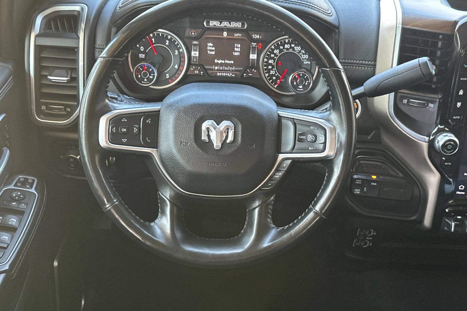 Used 2024 RAM 2500 Laramie AWD/4WD image 14
