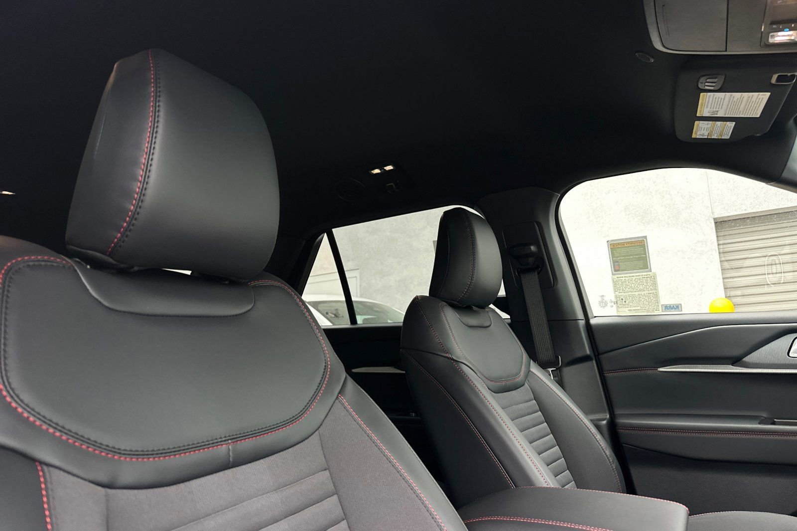 New 2026 Ford Explorer ST-Line w/ ST-Line Street Pack image 17