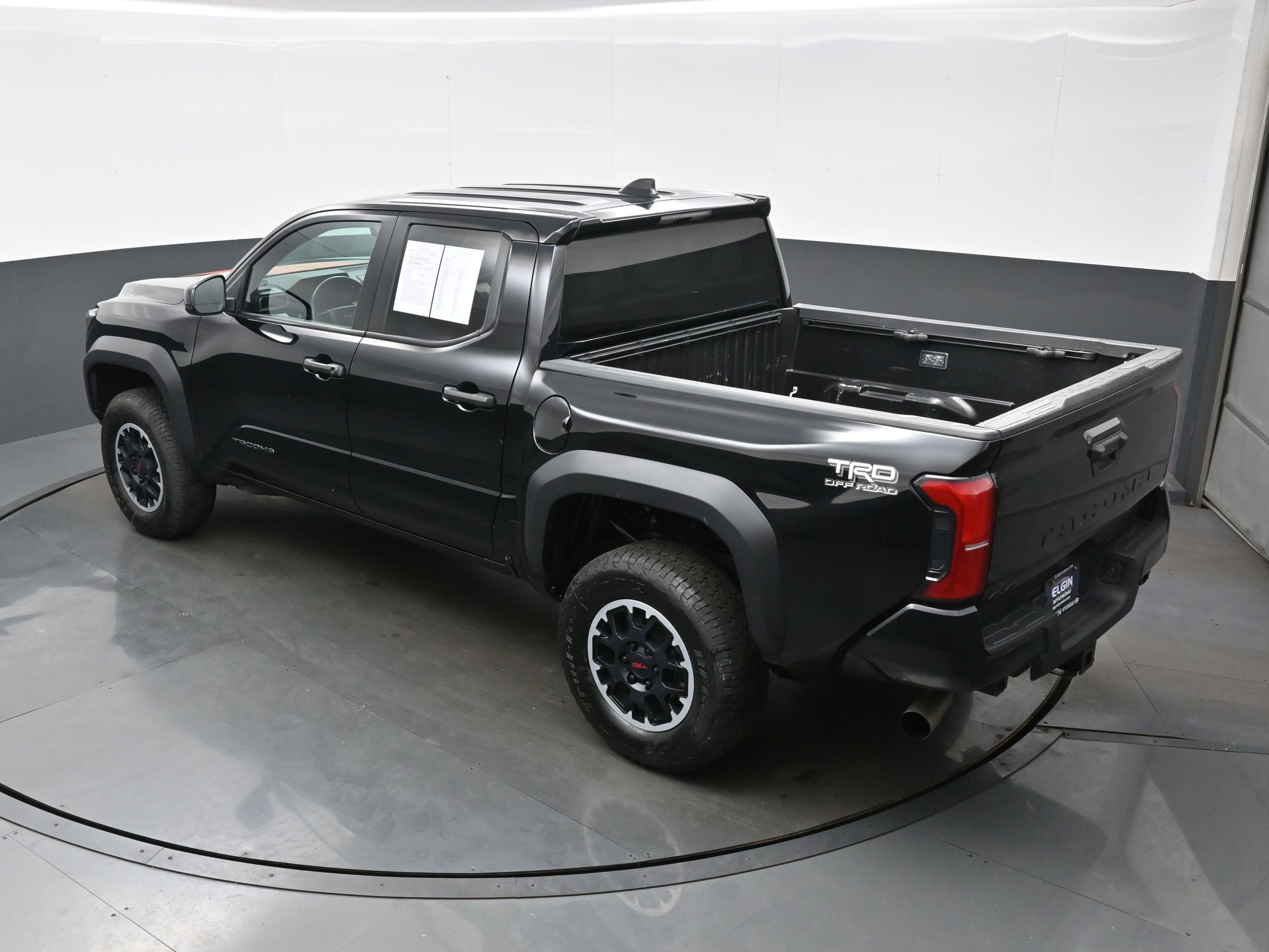 Used 2024 Toyota Tacoma TRD Off-Road AWD/4WD image 35
