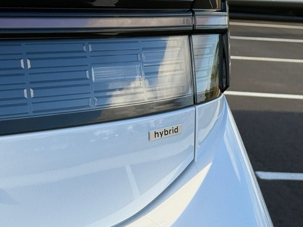 New 2026 Hyundai Sonata Limited FWD image 9