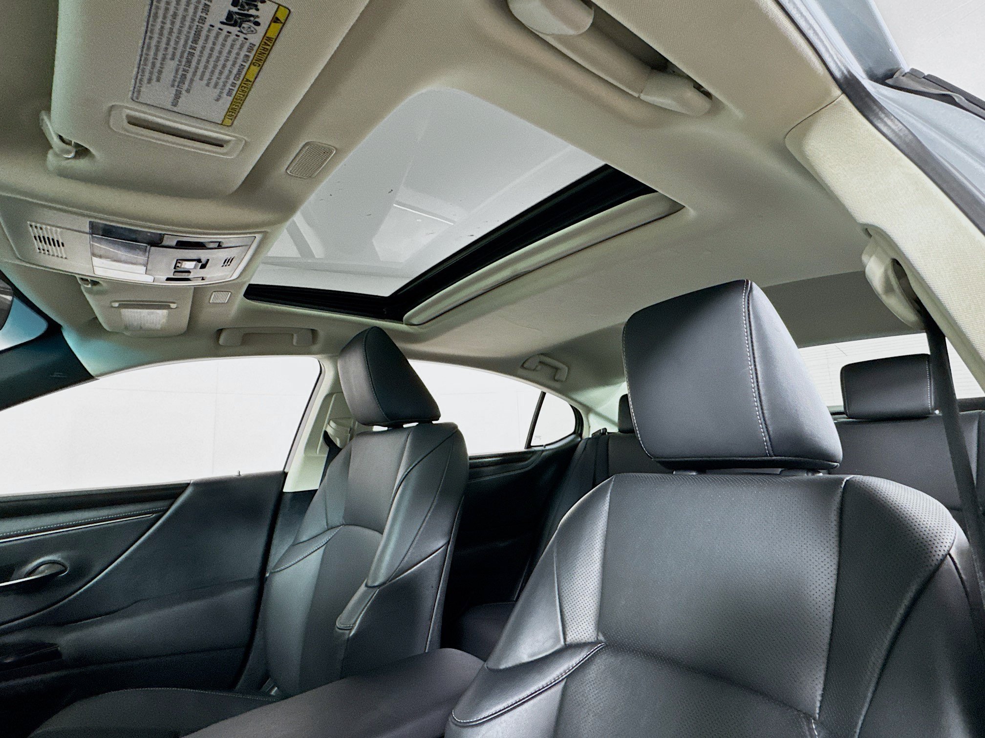 Used 2023 Lexus ES 350 w/ Premium Package FWD image 14
