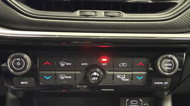 Certified 2022 Jeep Compass Trailhawk w/ Trailhawk Convenience Group AWD/4WD image 16
