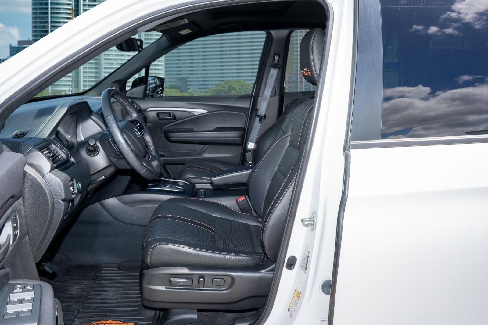 Certified 2023 Honda Passport TrailSport image 18