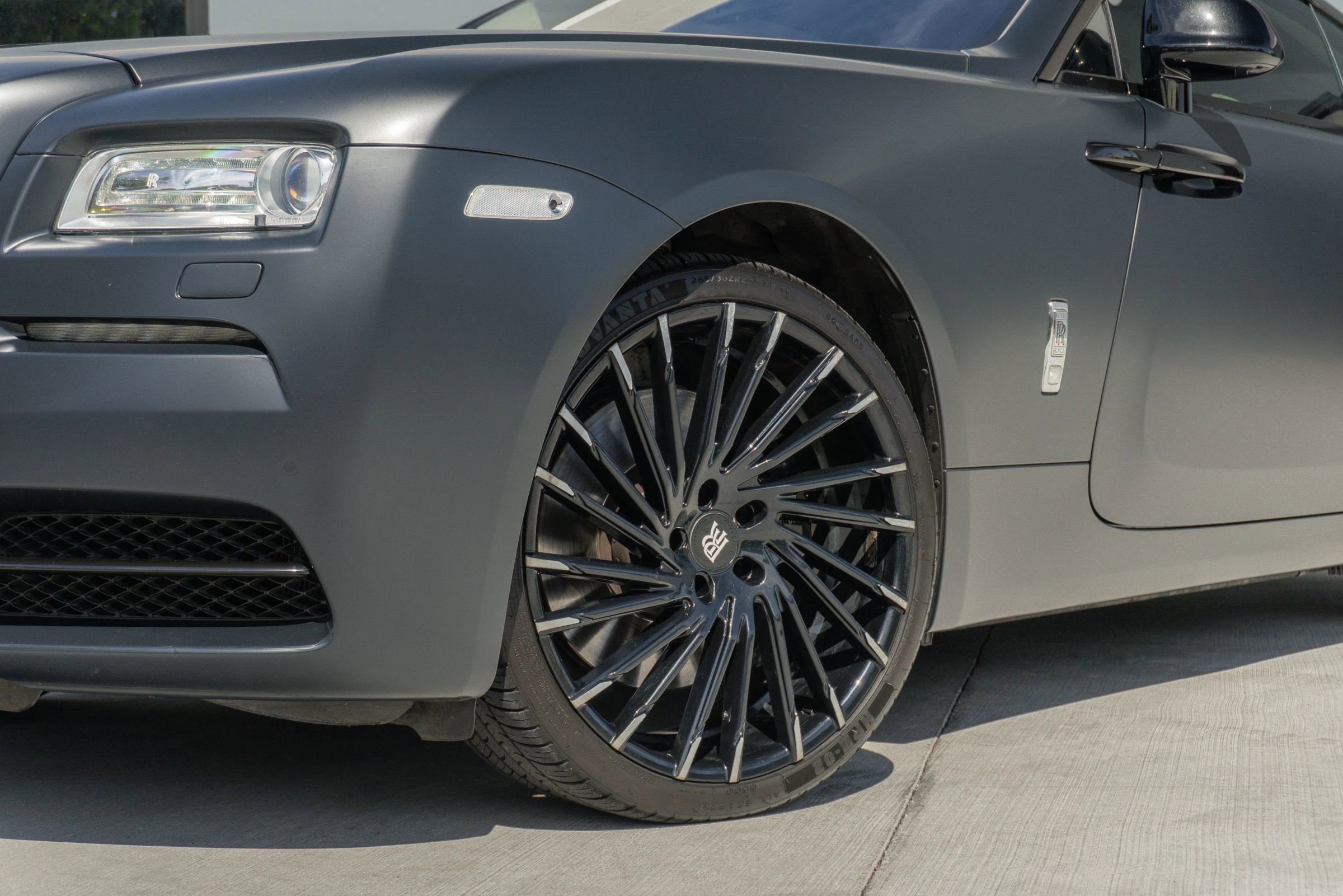 Used 2016 Rolls-Royce Wraith RWD image 25