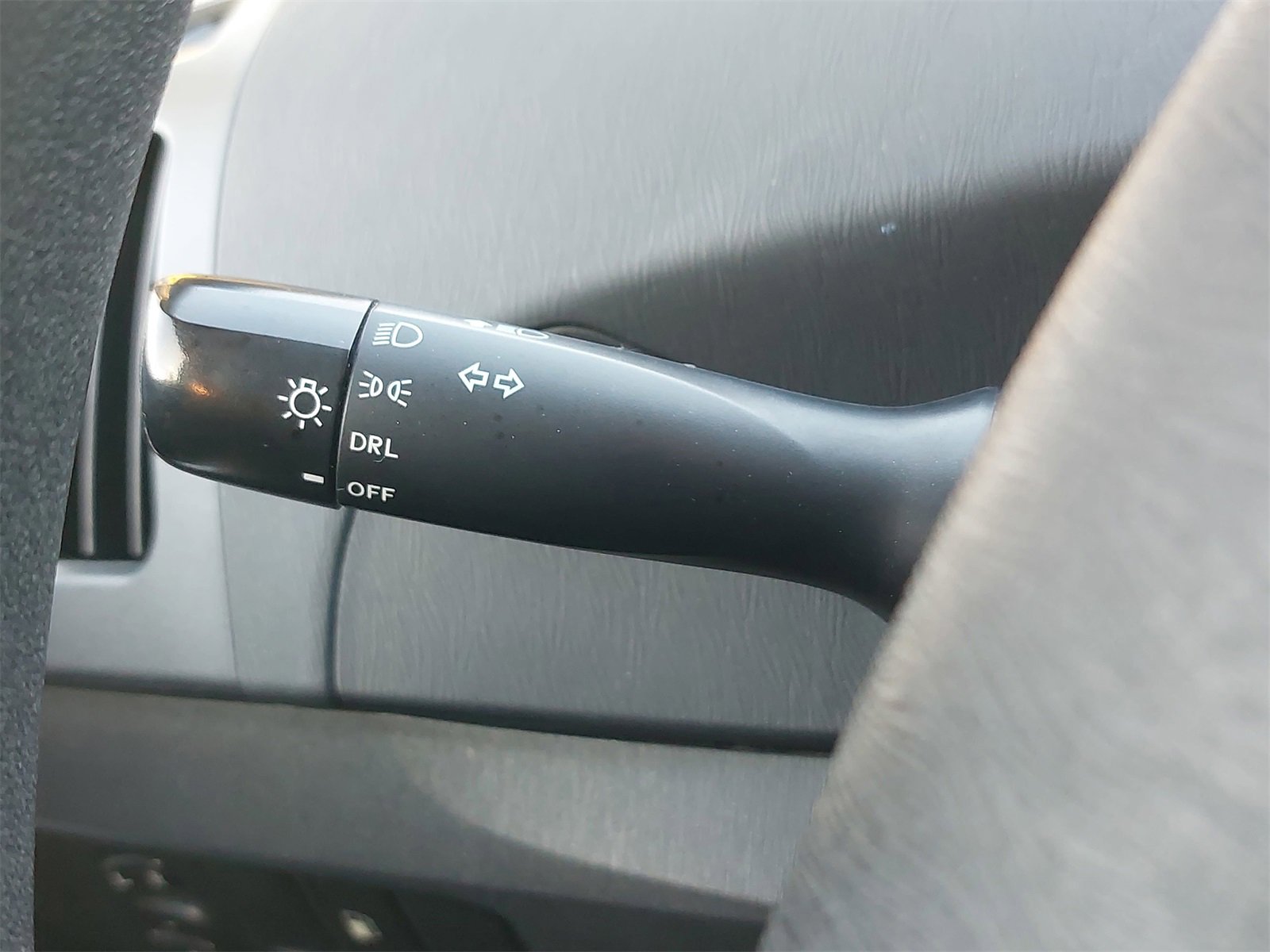 Used 2015 Toyota Prius Prime Advanced image 25