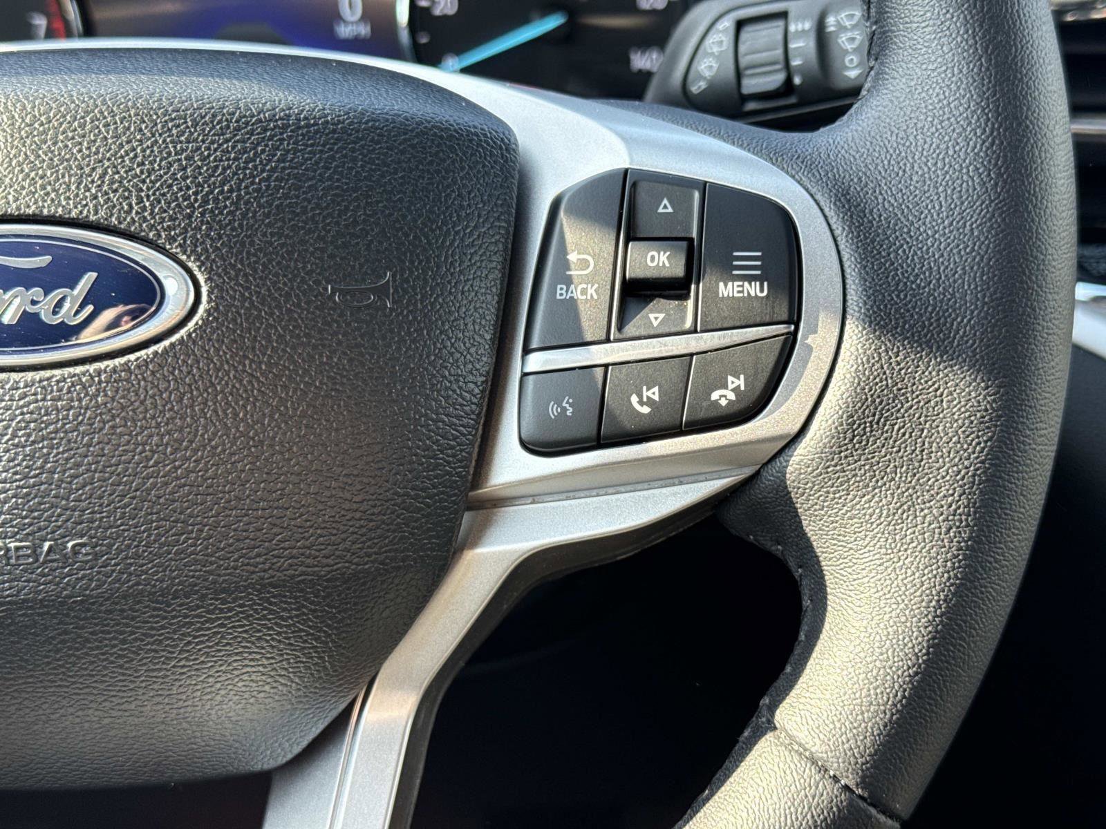 Used 2023 Ford Explorer XLT w/ Equipment Group 202A image 8