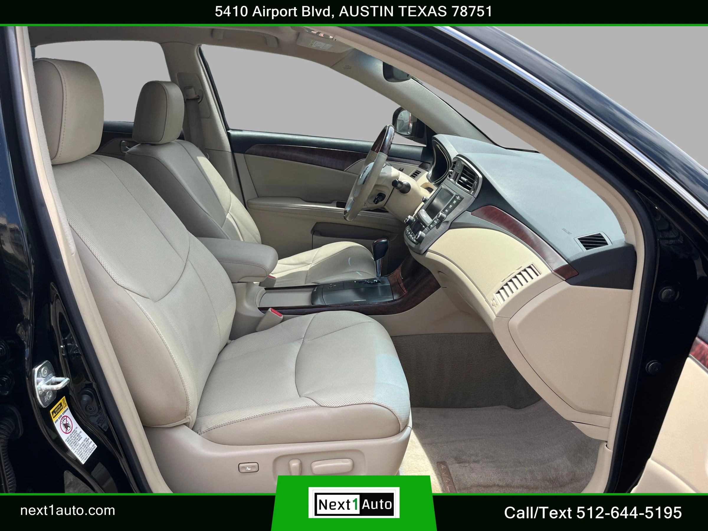 Used 2011 Toyota Avalon Limited FWD image 28