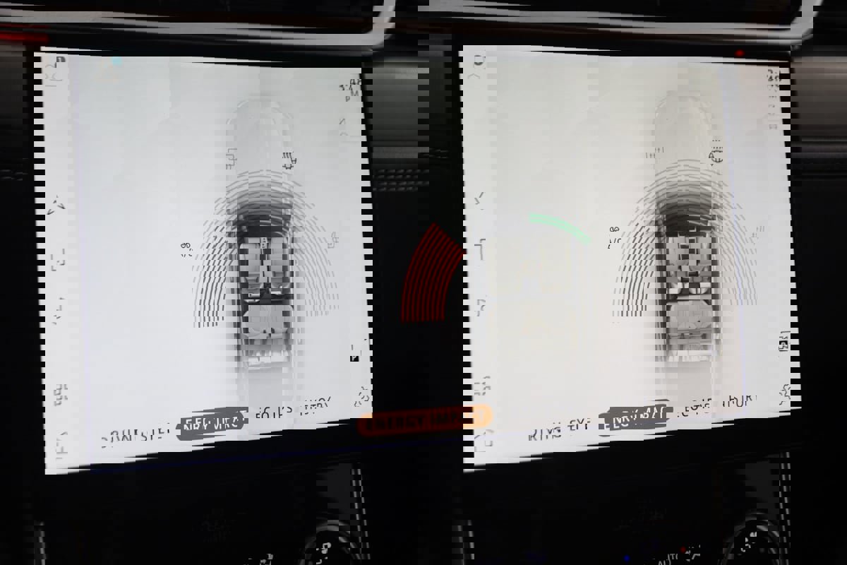 Used 2024 Jaguar XF R-Dynamic SE image 41