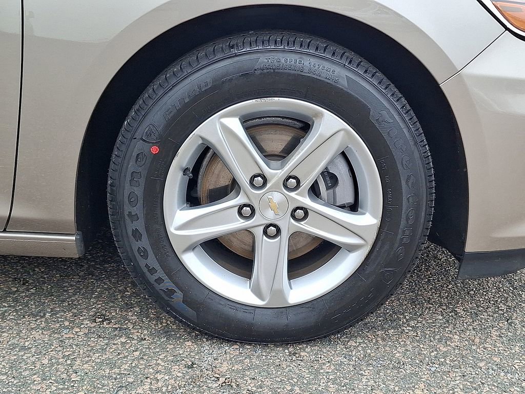 Used 2022 Chevrolet Malibu LS image 12