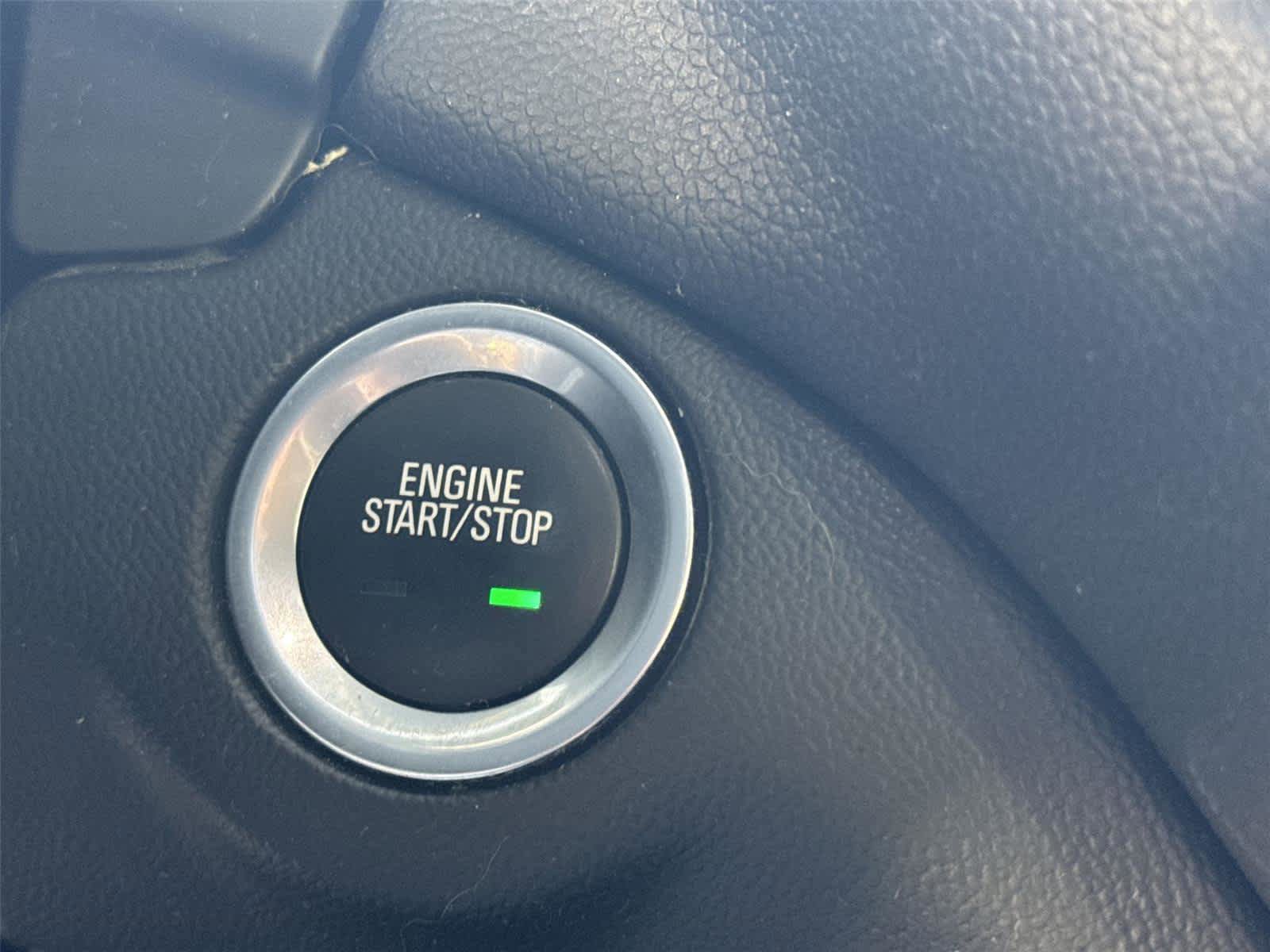Used 2018 Chevrolet Equinox LT image 30