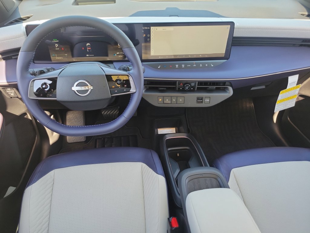 New 2026 Nissan Leaf Platinum+ w/ Cargo Package (Platinum+) FWD image 10