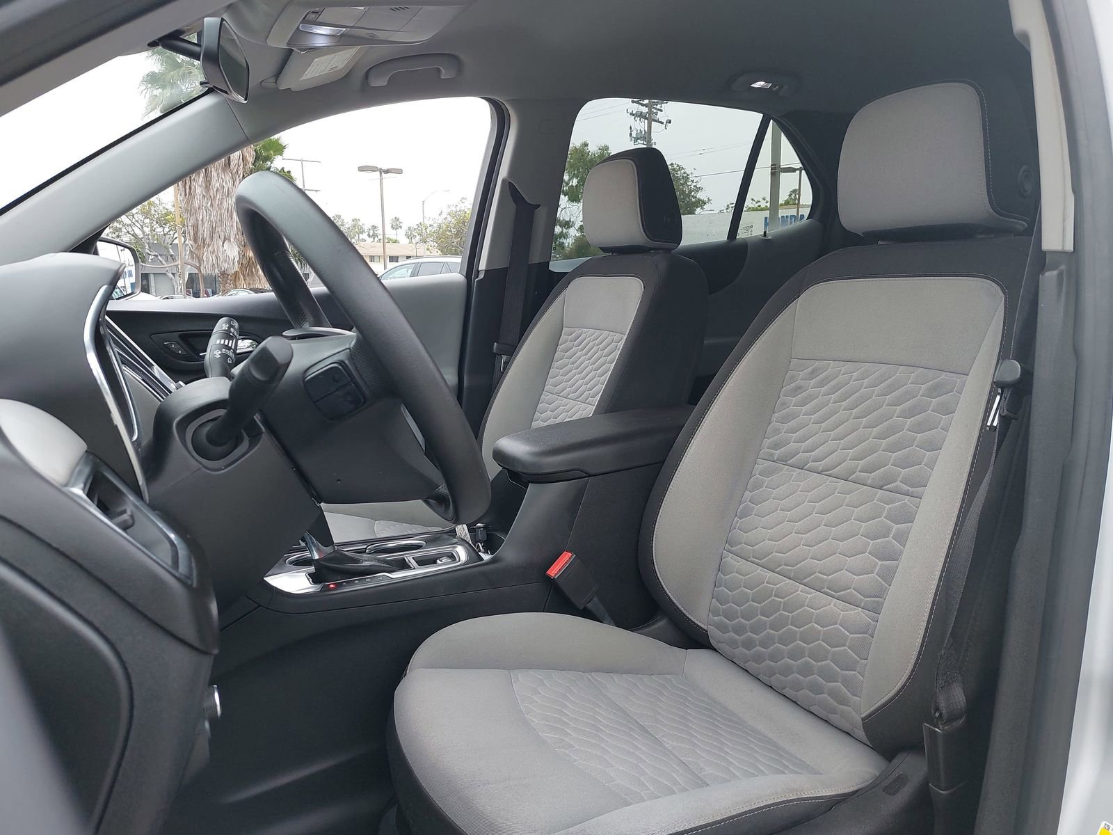 Used 2019 Chevrolet Equinox LS w/ LS Convenience Package FWD image 14