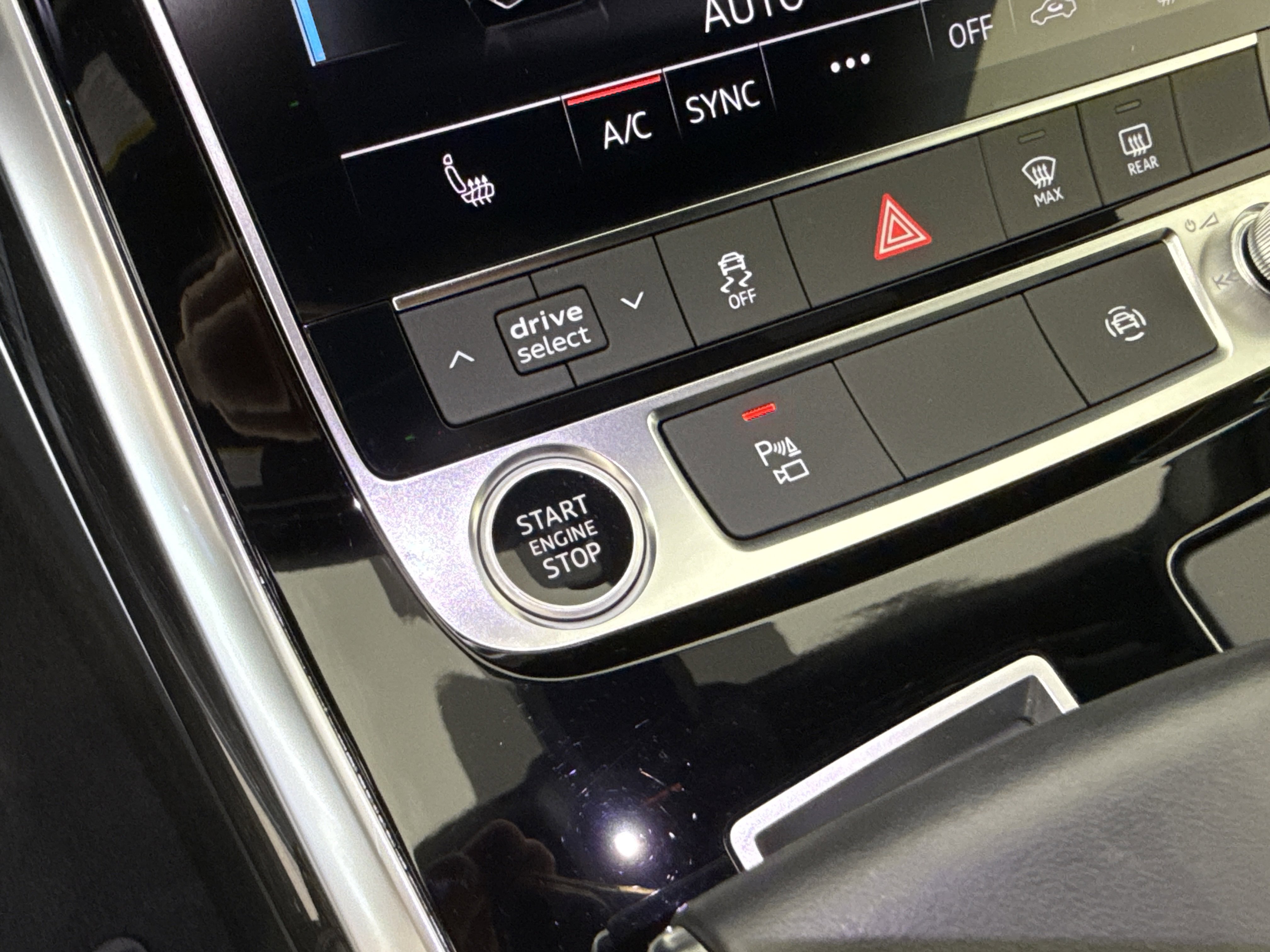 Used 2025 Audi Q7 2.0T Premium w/ Convenience Package image 21