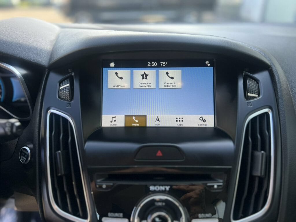 Used 2018 Ford Focus Electric Hatchback FWD image 19