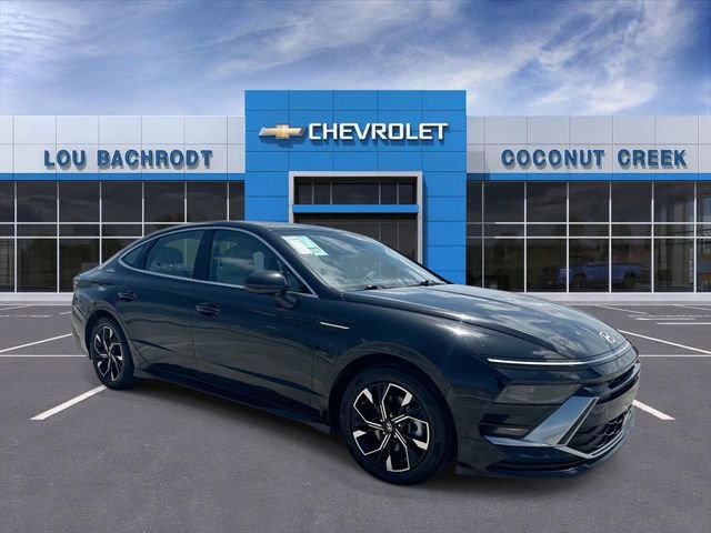 Used 2024 Hyundai Sonata SEL FWD image 2