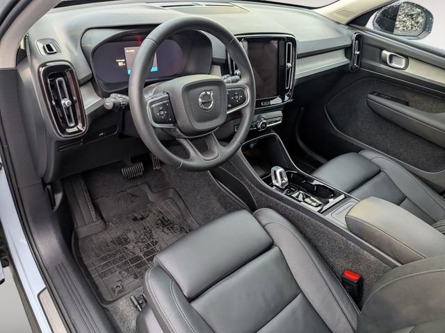 Used 2026 Volvo XC40 B5 Plus w/ Protection Package Premier image 11