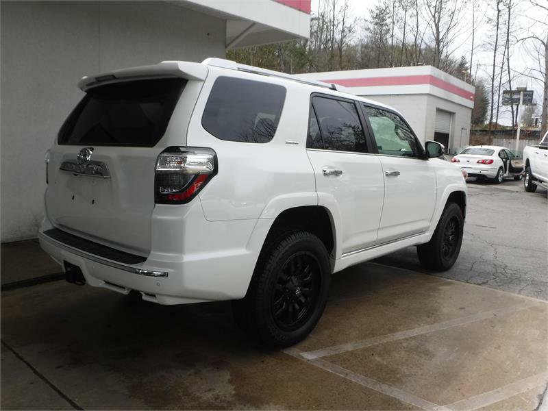 Used 2020 Toyota 4Runner 4WD image 3