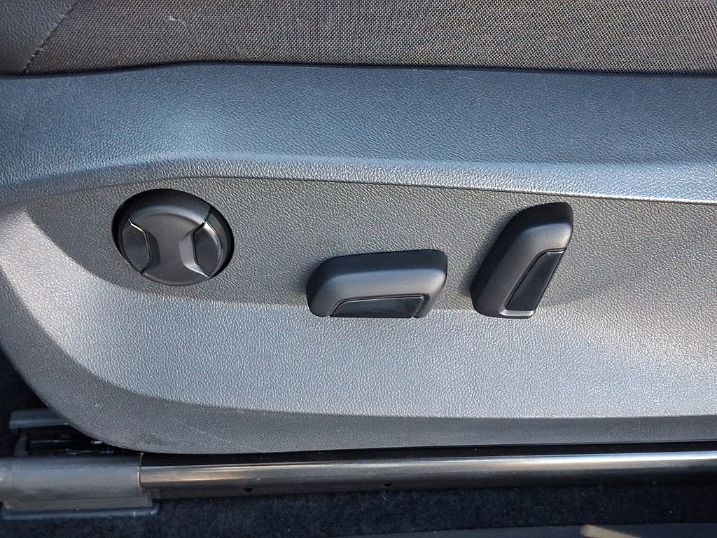 Certified 2022 Volkswagen Tiguan SE AWD/4WD image 27