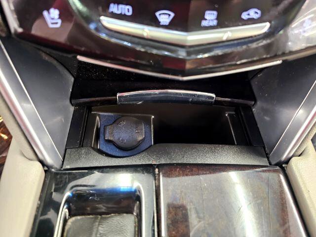 Used 2013 Cadillac XTS Luxury w/ Driver Awareness Package image 18