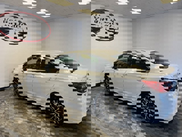 Used 2018 Subaru Legacy 2.5i Premium w/ Eyesight & BSD & Rcta & HBA image 10