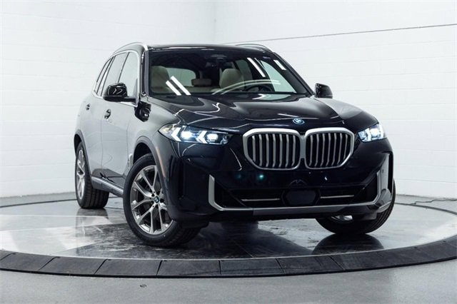 New 2026 BMW X5 xDrive50e w/ Climate Comfort Package image 5