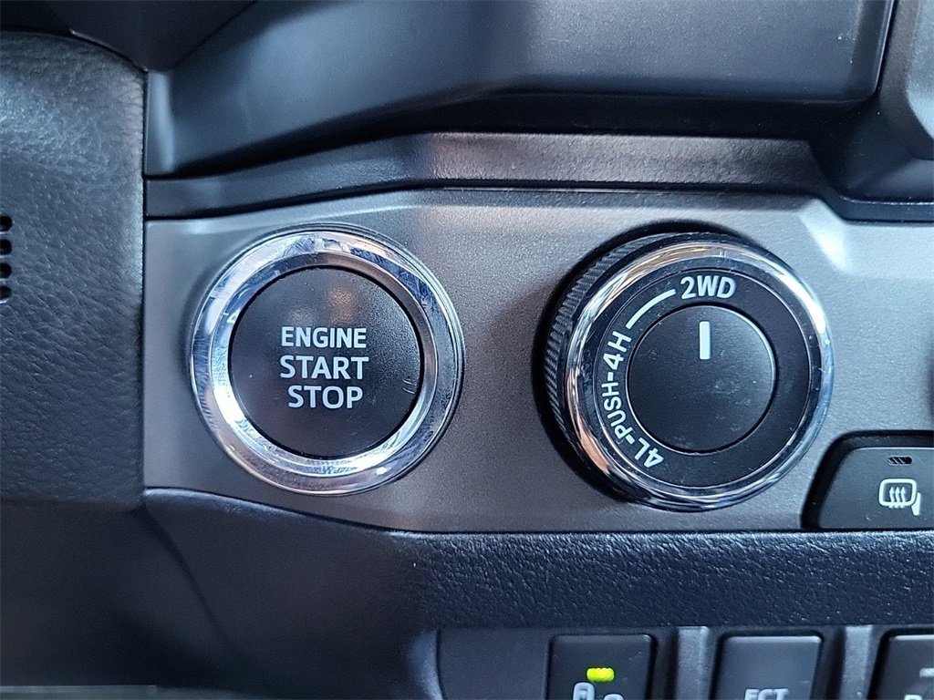 Used 2019 Toyota Tacoma TRD Off-Road w/ Technology Package image 30