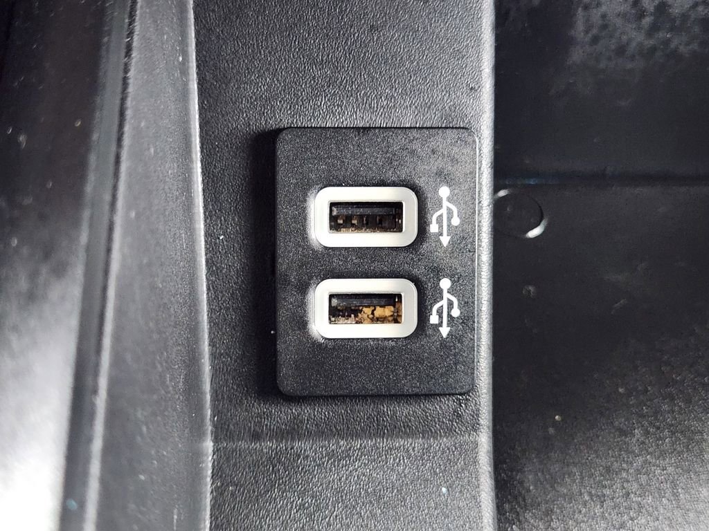 Used 2019 Ford F150 Platinum w/ Equipment Group 701A Luxury image 28