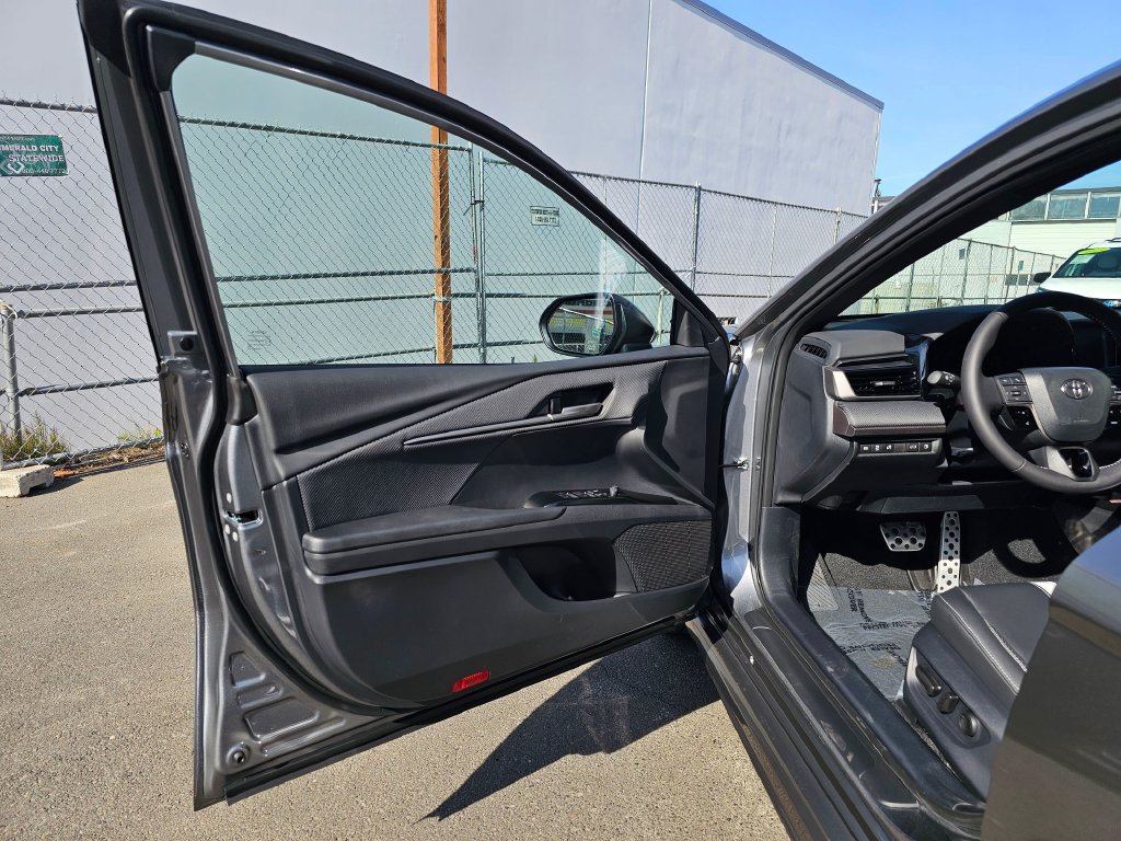 New 2026 Toyota Camry SE w/ Convenience Package AWD/4WD image 18