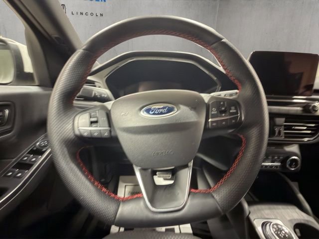 Used 2024 Ford Escape ST-Line Select image 14