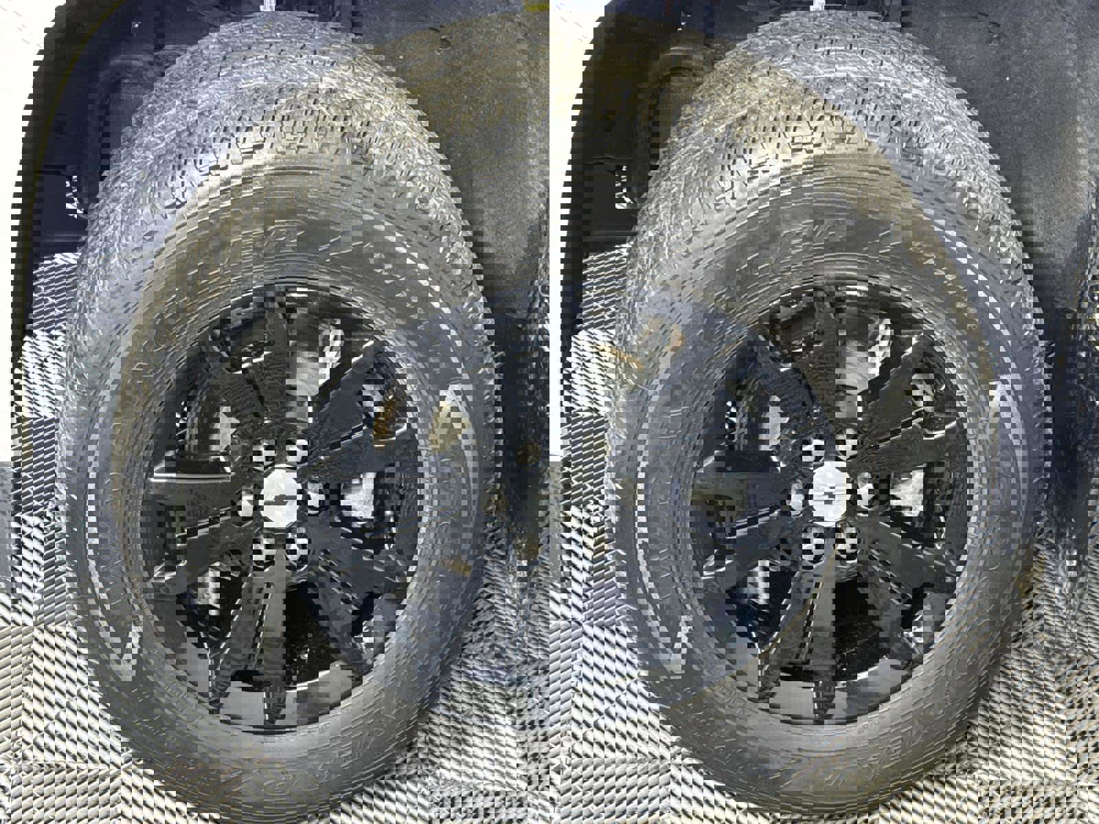 Used 2022 Chevrolet Colorado LT w/ LT Convenience Package image 10